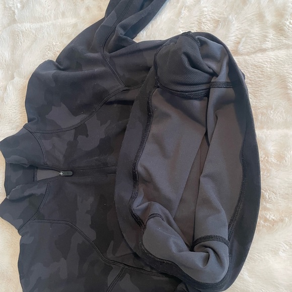 Its Rulu Run Cropped Half-Zip Heritage 365 Camo Deep Coal Multi - Picture 10 of 11